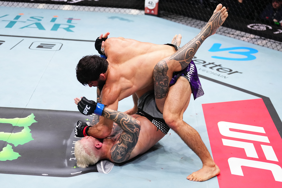 2025年11月22日UFC格斗之夜 – 直播[赛后视频] UFC Qatar/UFC Fight Night 265 – Tsarukyan vs. Hooker – Nov 22-图片2